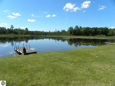 6261 Marshall Dr, Gladwin, MI 48624 photo 5