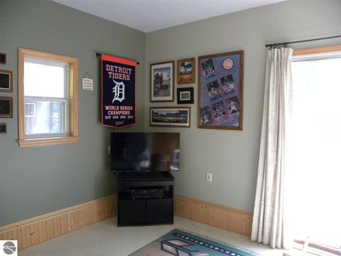 6261 Marshall Dr, Gladwin, MI 48624 photo 26