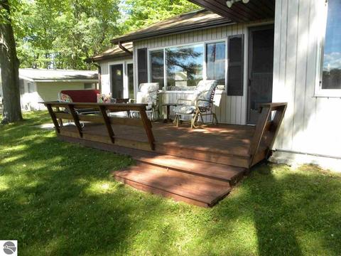 6261 Marshall Dr, Gladwin, MI 48624 photo 1