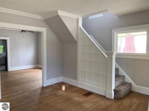 215 N Main St, Ithaca, MI 48847 photo 4