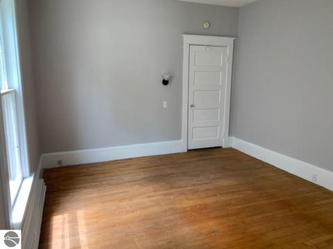 215 N Main St, Ithaca, MI 48847 photo 13