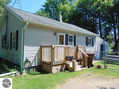 416 N Ithaca St, Ithaca, MI 48847 photo 2
