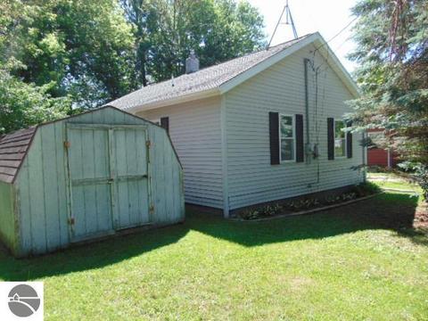 416 N Ithaca St, Ithaca, MI 48847 photo 6