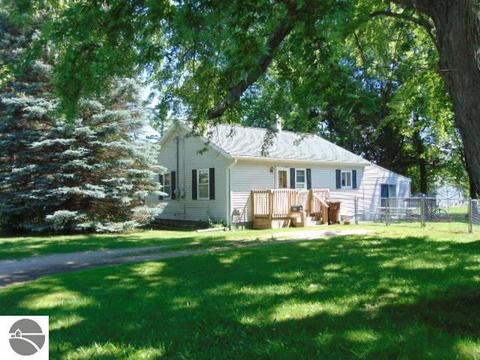 416 N Ithaca St, Ithaca, MI 48847 photo 1