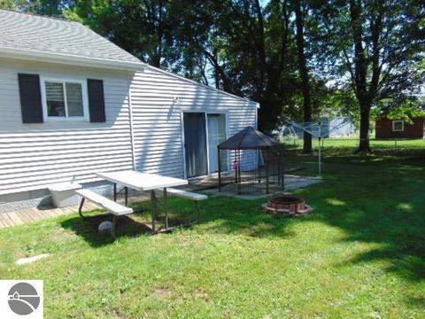416 N Ithaca St, Ithaca, MI 48847 photo 5