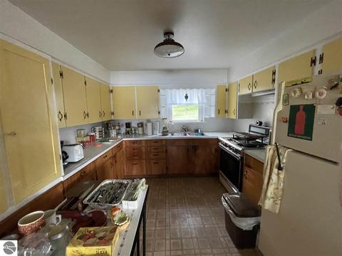 939 Hillcrest Dr, Boon, MI 49618 photo 14