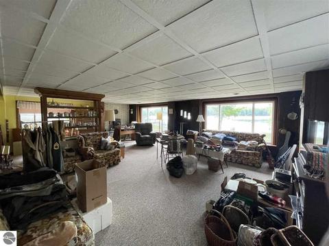 939 Hillcrest Dr, Boon, MI 49618 photo 8