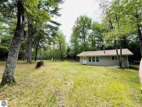 2137 E 12 Rd, Manton, MI 49663 photo 32