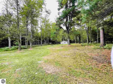 2137 E 12 Rd, Manton, MI 49663 photo 20