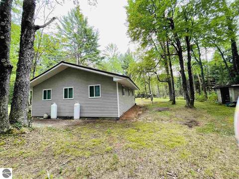 2137 E 12 Rd, Manton, MI 49663 photo 38