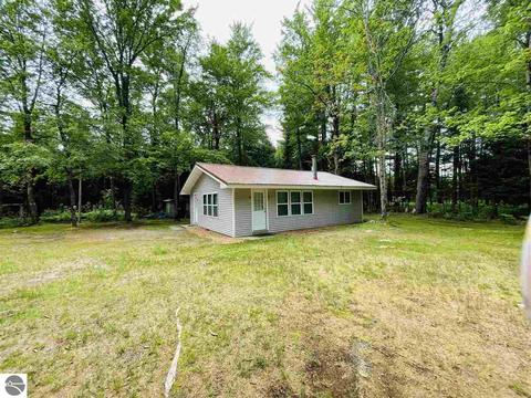 2137 E 12 Rd, Manton, MI 49663 photo 34