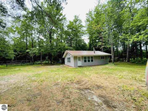 2137 E 12 Rd, Manton, MI 49663 photo 33