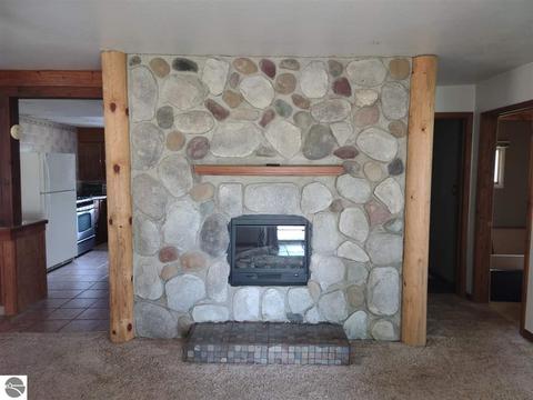 300 E Saginaw St, Au Gres, MI 48703 photo 9