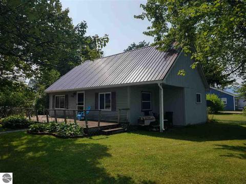 300 E Saginaw St, Au Gres, MI 48703 photo 4