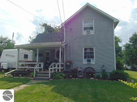 519 N Jeffery St, Ithaca, MI 48847 photo 2