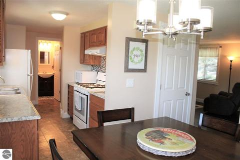 9771 E River Rd, Mount Pleasant, MI 48858 photo 10