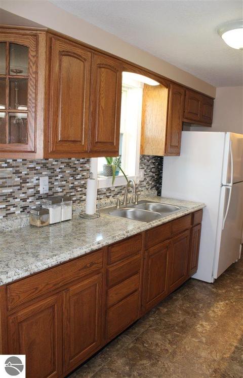 9771 E River Rd, Mount Pleasant, MI 48858 photo 12