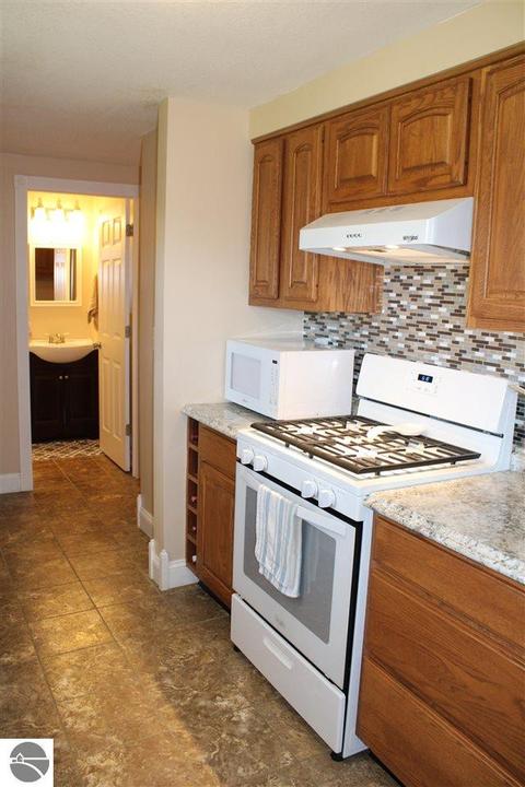 9771 E River Rd, Mount Pleasant, MI 48858 photo 13