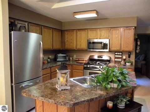 4697 Canniche Ct, Gladwin, MI 48624 photo 9