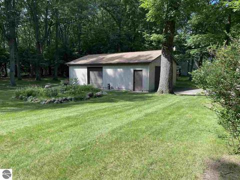 4697 Canniche Ct, Gladwin, MI 48624 photo 19