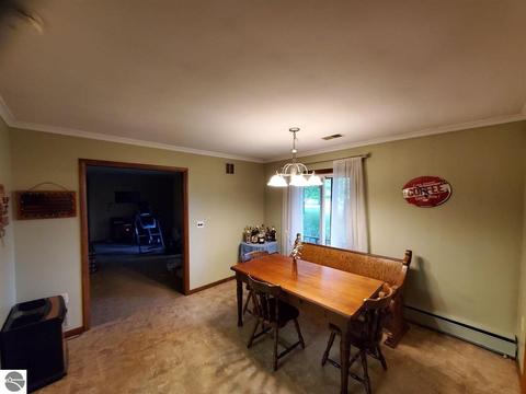 305 W Tyler Rd, Ithaca, MI 48847 photo 13
