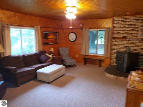 305 W Tyler Rd, Ithaca, MI 48847 photo 8