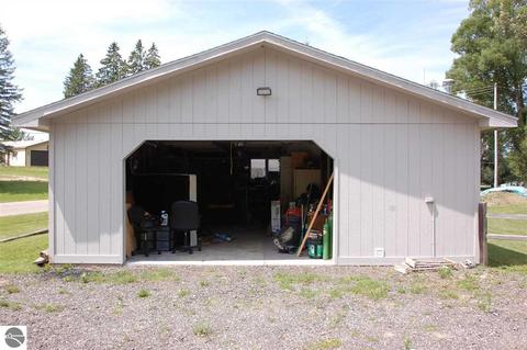 758 Sunset Dr, Lupton, MI 48635 photo 16