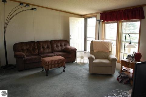 758 Sunset Dr, Lupton, MI 48635 photo 7