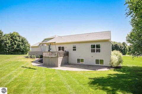7426 Meadows Dr, Cedar, MI 49621 photo 4