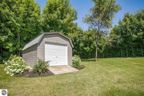 7426 Meadows Dr, Cedar, MI 49621 photo 7