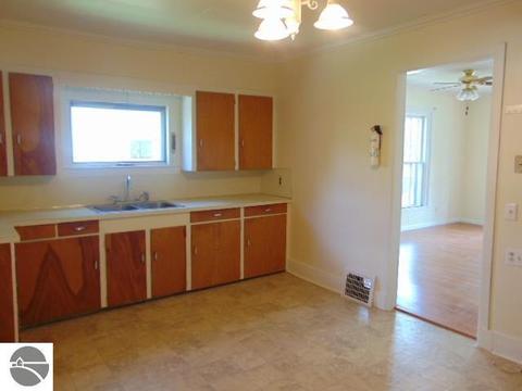 321 E North St, Ithaca, MI 48847 photo 15