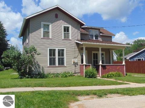 321 E North St, Ithaca, MI 48847 photo 3