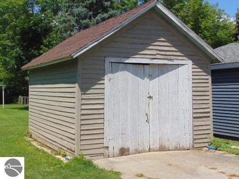 321 E North St, Ithaca, MI 48847 photo 6