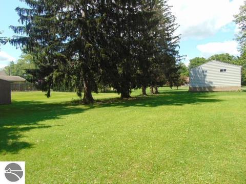 321 E North St, Ithaca, MI 48847 photo 10