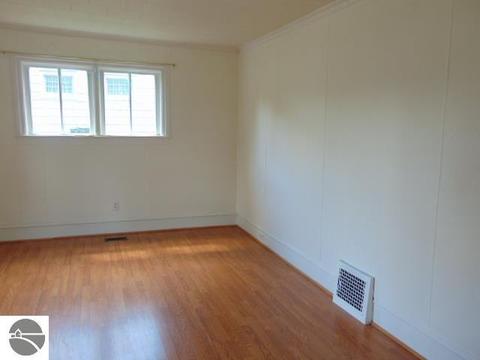 321 E North St, Ithaca, MI 48847 photo 27
