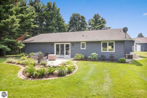 7667 E Lincoln Rd, Cedar, MI 49621 photo 3