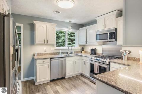 7667 E Lincoln Rd, Cedar, MI 49621 photo 11