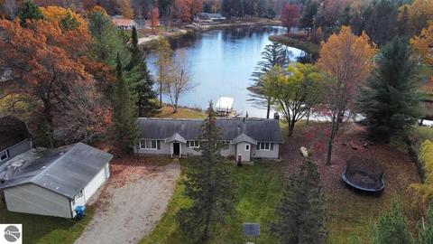 4496 Mohawk Trl, Gladwin, MI 48624 photo 2