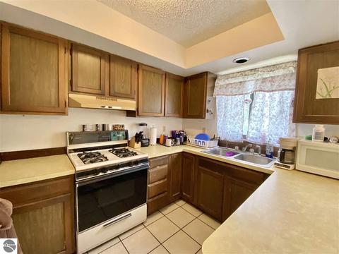 1627 Pine Tree Rd, Grawn, MI 49637 photo 12