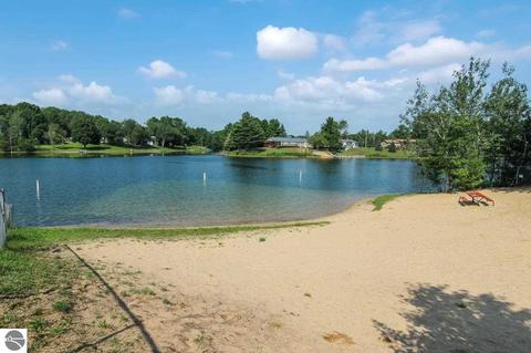 529 Gitchegumee Dr, Buckley, MI 49620 photo 16