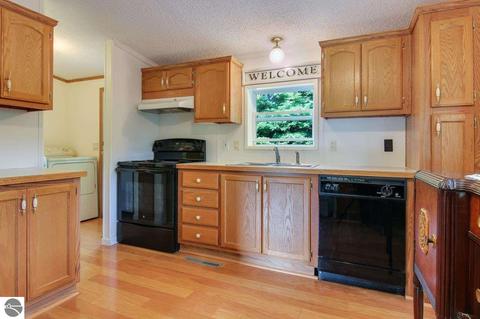 529 Gitchegumee Dr, Buckley, MI 49620 photo 29