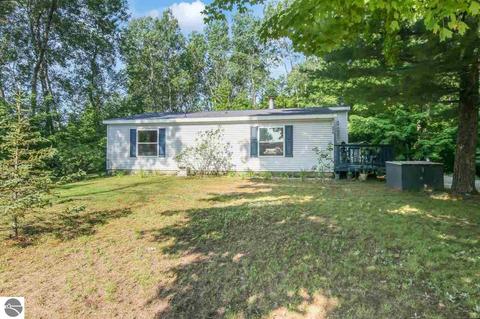 529 Gitchegumee Dr, Buckley, MI 49620 photo 2