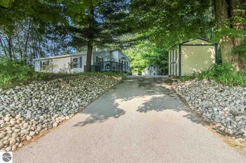529 Gitchegumee Dr, Buckley, MI 49620 photo 6