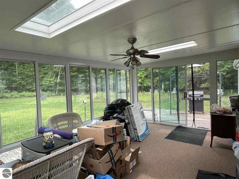 1198 E Pointe Dr, Beaverton, MI 48612 photo 15