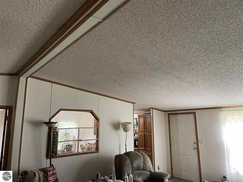 1198 E Pointe Dr, Beaverton, MI 48612 photo 18