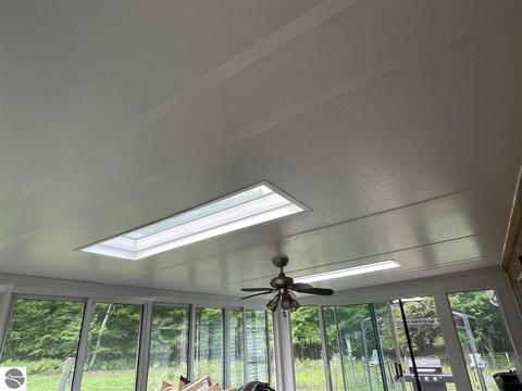 1198 E Pointe Dr, Beaverton, MI 48612 photo 23