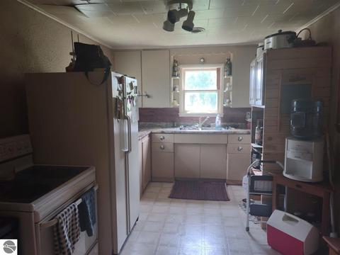 1798 E Twining Rd, Turner, MI 48765 photo 12