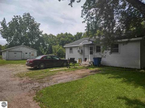 1798 E Twining Rd, Turner, MI 48765 photo 2