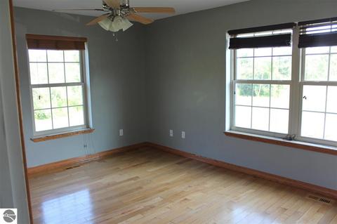 125 N Alamando Rd, Shepherd, MI 48883 photo 15