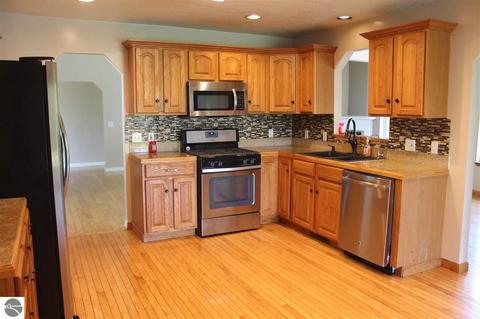 125 N Alamando Rd, Shepherd, MI 48883 photo 16